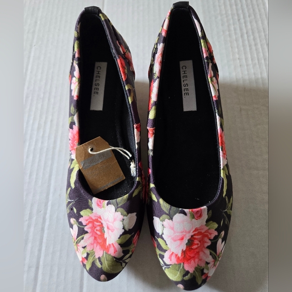 CHELSEE Memory Foam SeaBird Flats or Shoes With Floral Design Size 8 - Picture 2 of 13